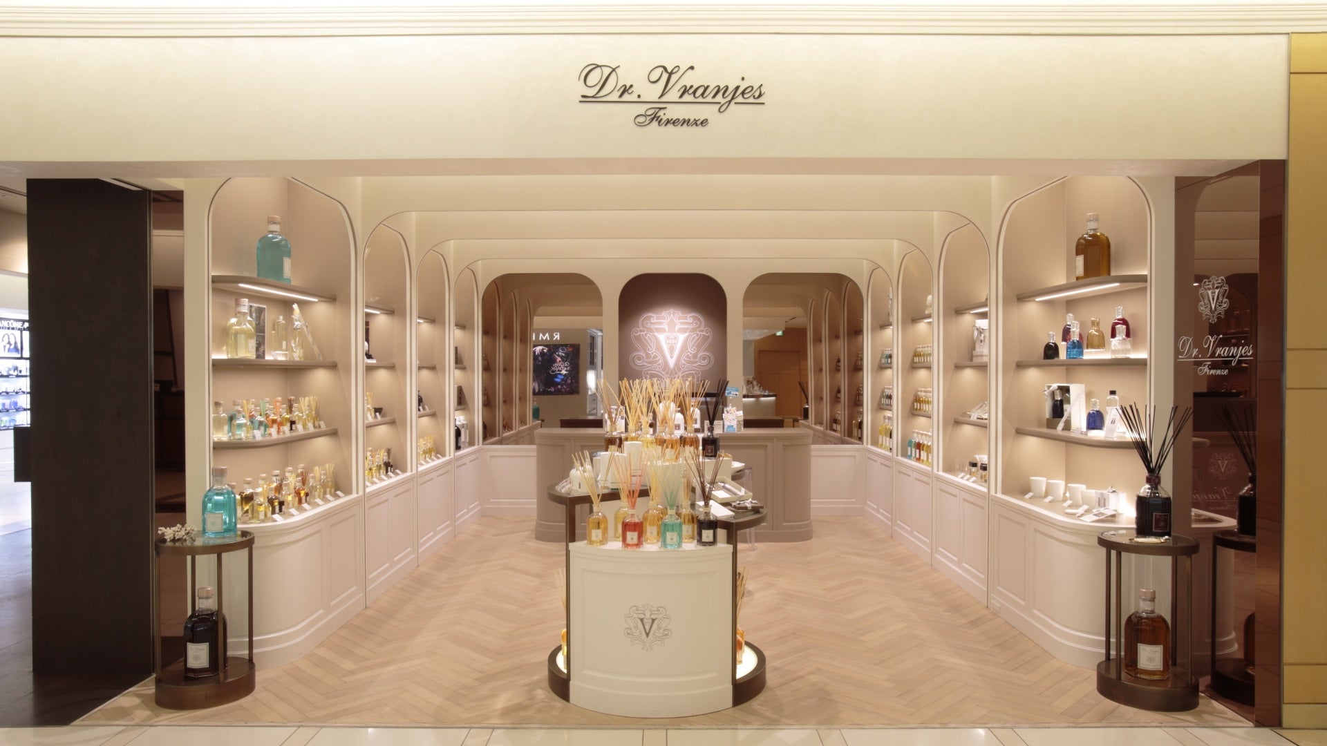 Dr. Vranjes Marunouchi｜ショップ・サービス｜Marunouchi.com