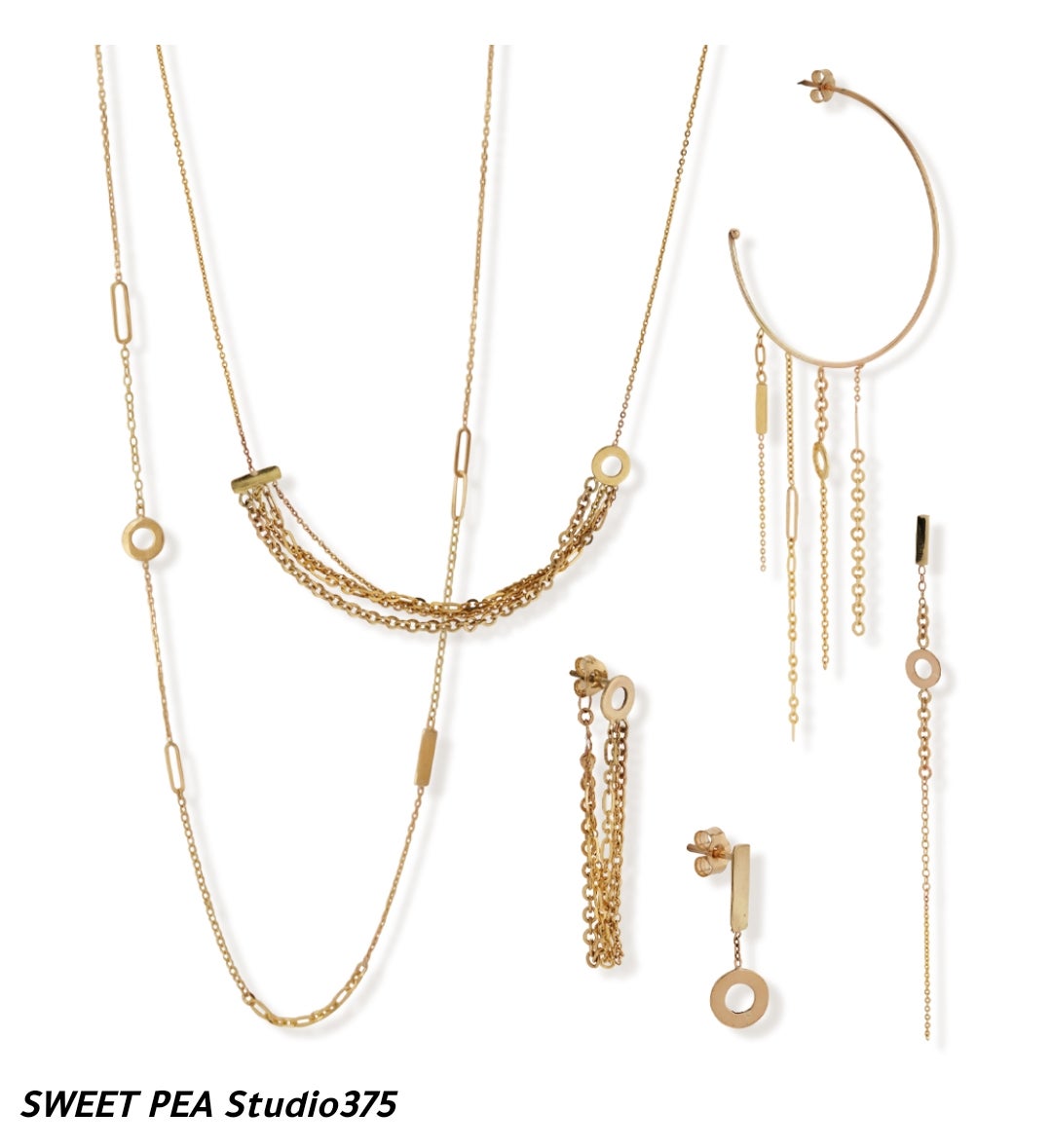 （from left）Necklace 全て税込　97,900円、118,800円　Single Pierce　68,200円、27,500円、103,400円 、44,000円