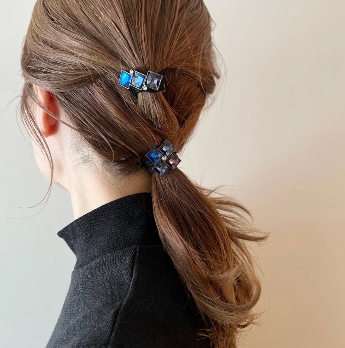 上:Crystal Prism Pony BLU|¥15,400 (税込) 下:Crystal Prism Windmill Pony BLU|¥16,500 (税込)