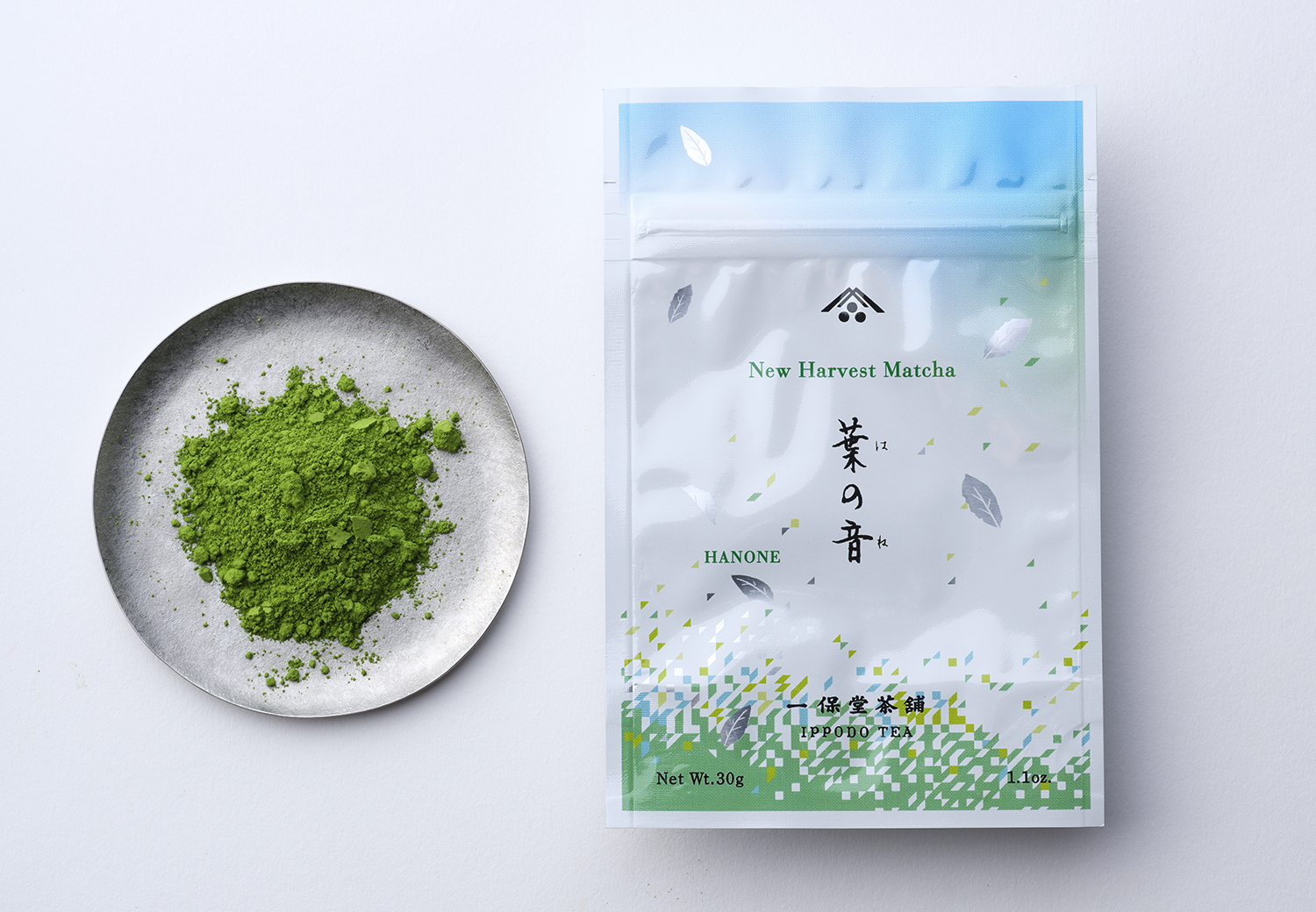 This seasonal matcha, made with new tea leaves from 2026, is characterized by its refreshing and light flavor.